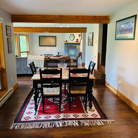 Journey'S End - 2 Bed 1 Bath Suite Golden Εξωτερικό φωτογραφία
