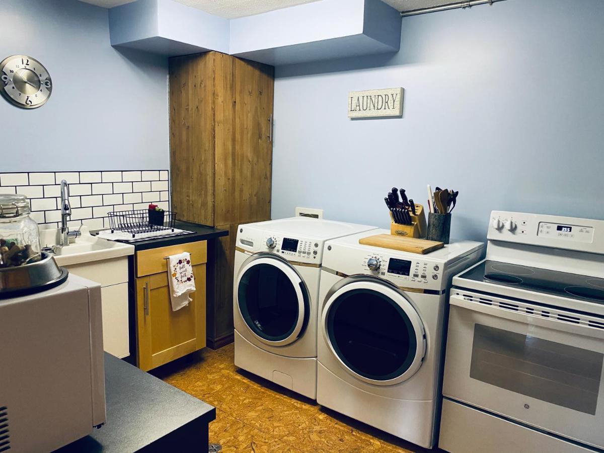 Journey'S End - 2 Bed 1 Bath Suite Golden Εξωτερικό φωτογραφία