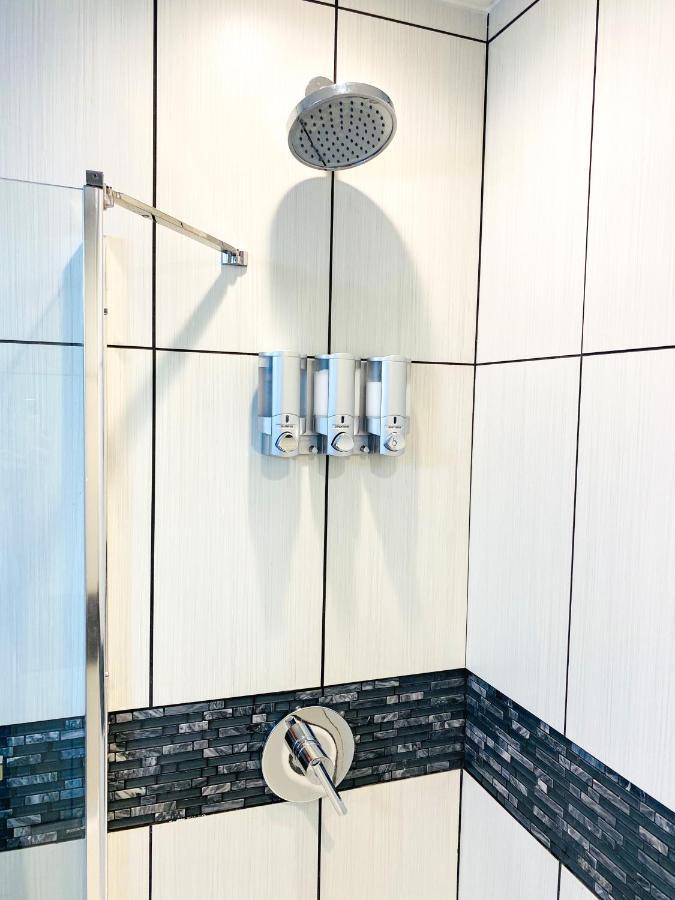 Journey'S End - 2 Bed 1 Bath Suite Golden Εξωτερικό φωτογραφία